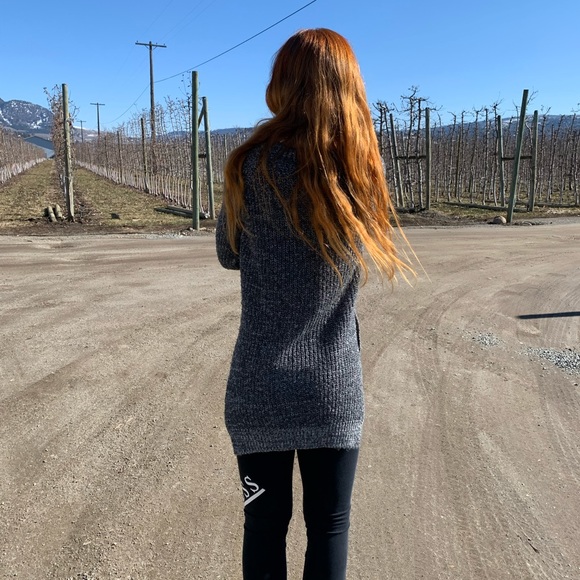 •Donated to Fire Evacuees• StreetWear Society Knitwear size Small - Picture 5 of 16